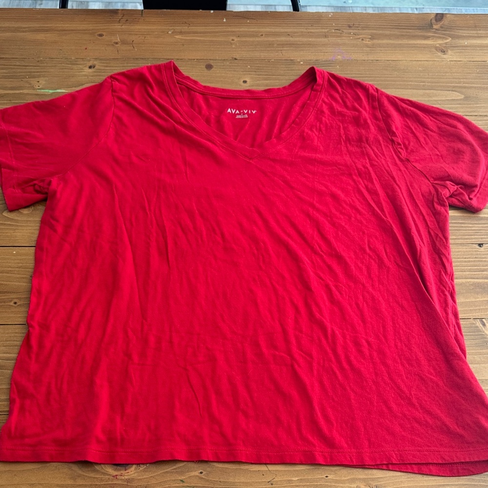 Ava & Viv Women's Vibrant Red Short Sleeve Tee